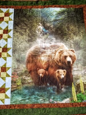 Momma Bear with Cubs Wall Hanging/Lap Quilt