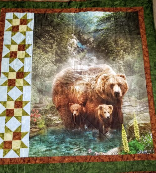 Momma Bear with Cubs Wall Hanging/Lap Quilt